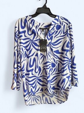COMO BLACK Blue & White Printed V-Notch Blouse